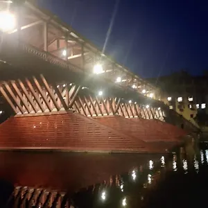 El Gnareto Dei Nonni , Nove Italia